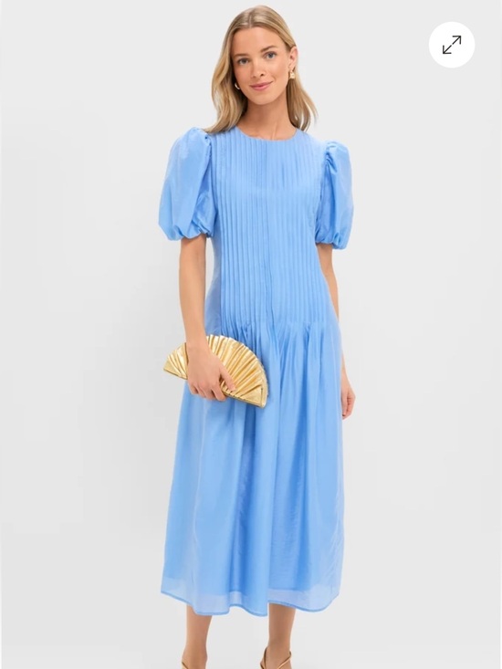 Hyacinth House Dresses & Skirts - Pale Blue Pintuck Midi Dress with Puff Sleeves